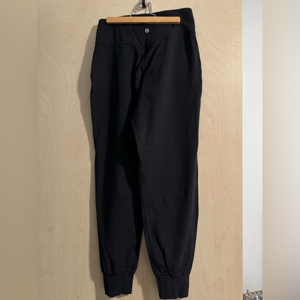 Lululemon Align HR Jogger Size 8 - Perfect Condition